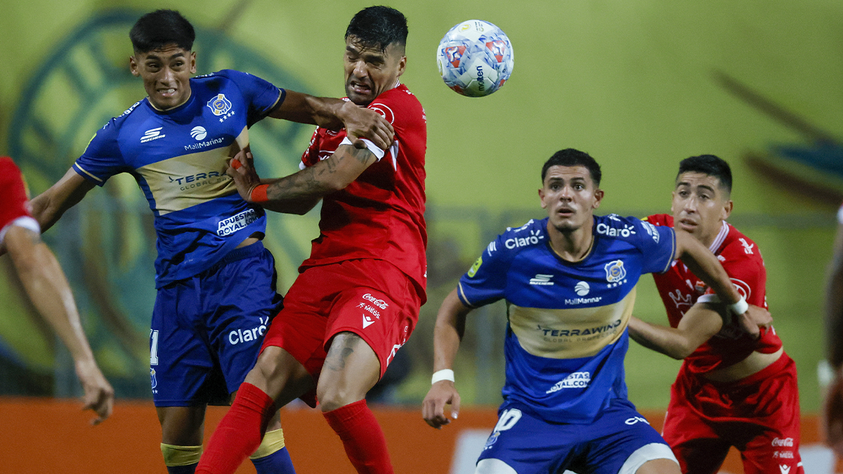 Ñublense extendió su registro invicto luego de firmar un empate ante Everton en el Sausalito