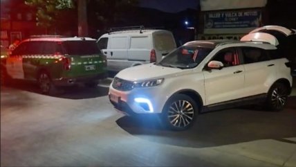   La Pintana: Fiscalización a taller clandestino permitió la recuperación de autos robados 