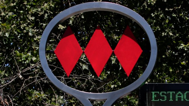 Metro de Santiago normaliza servicio en la Línea 4