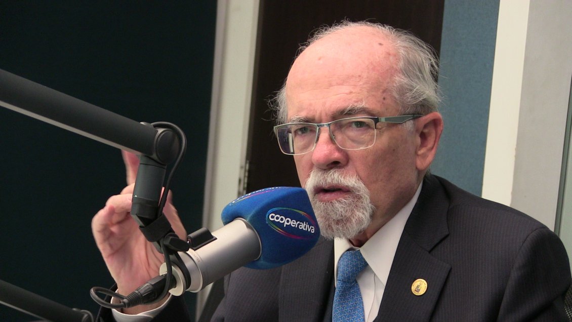 José Maza: La exploración espacial es el futuro y la guerra, una barbarie