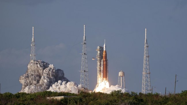 Artemis II alcanzó la órbita lunar tras más de 50 años de ausencia humana