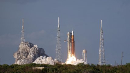 Artemis II alcanzó la órbita lunar tras más de 50 años de ausencia humana