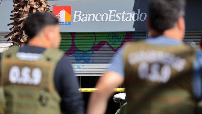 Delincuentes asaltaron sucursal de BancoEstado en La Florida: Robaron siete millones y el arma del guardia
