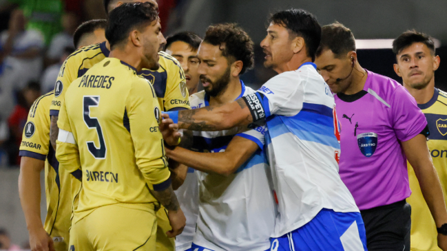 [VIDEO] La pelea que abrió el partido de la UC y Boca en la Libertadores