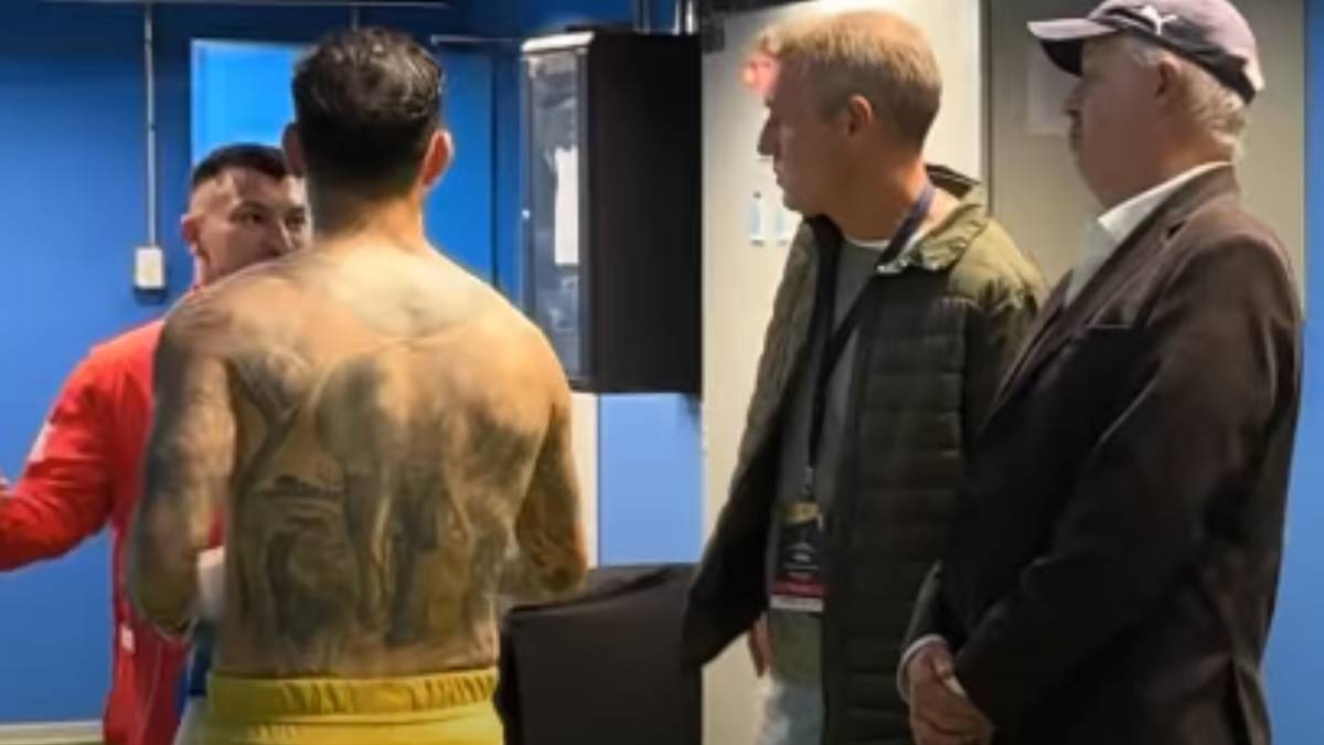 [VIDEO] El intercambio de camisetas de Gary Medel con la figura de Boca Juniors