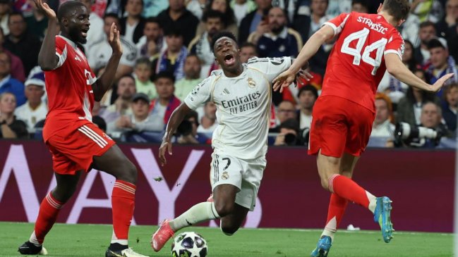 Van der Vaart cargó contra Vinicius: Te saca de quicio, se tira y levanta como si nada