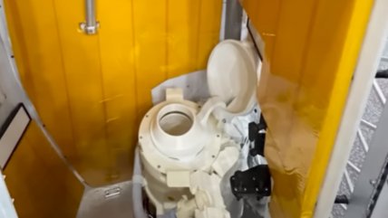 La Artemis II y el por qué ir al baño sigue siendo el problema más terrenal del espacio