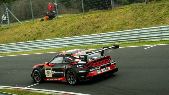 Benjamín Hites vuelve a las pistas en masiva carrera en Alemania