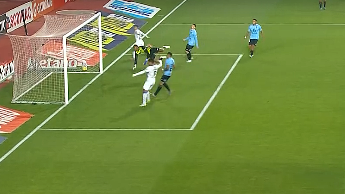 [VIDEO] Cris Martínez adelantó a Huachipato a los 38 segundos contra O'Higgins