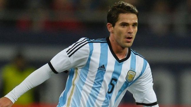 Hinchas de la U coparon mención de la Copa del Mundo a Fernando Gago