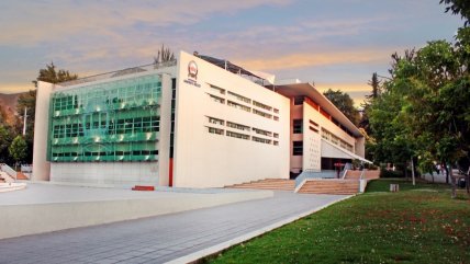 Formación para un mundo en constante cambio: la apuesta de Postgrados y Educación Continua UNAB</div>
            </a>