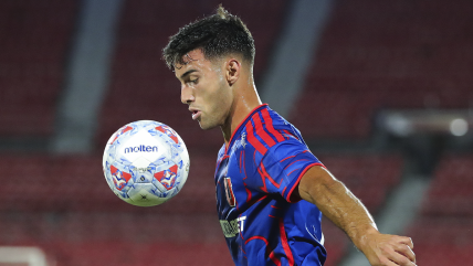   ¿Para liberar un cupo de extranjero? En la U proyectan una salida anticipada de Salomoni 