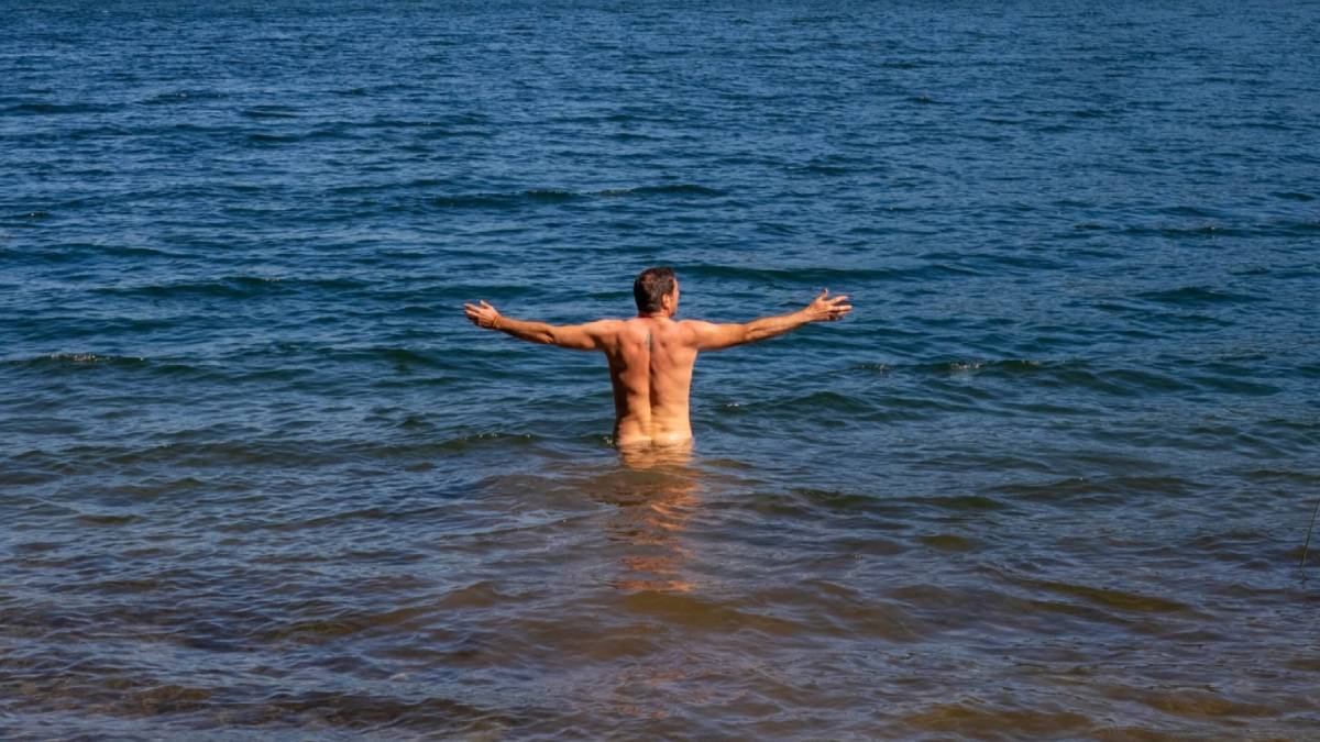 "Pasarlo bien siempre con ropa o sin": Pancho Saavedra "se empelotó" con sus socios