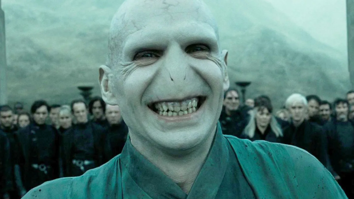 Ralph Fiennes descartó volver como Voldemort y recomendó a connotada actriz