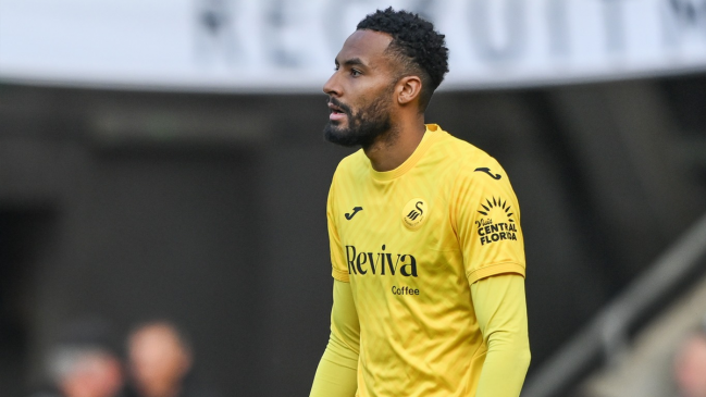 Lawrence Vigouroux mantuvo su portería a cero en la victoria de Swansea sobre Leicester City