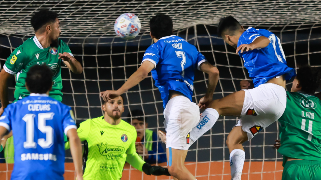 [VIDEO] Juan Ignacio Díaz selló en la agonía el triunfo de la UC ante Audax