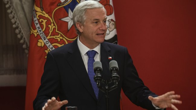 Criteria: A un mes de iniciar su gestión, aprobación de Presidente Kast cayó a 36%