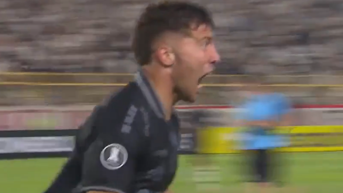 [VIDEO] Nicolás Johansen estiró la ventaja de Coquimbo Unido sobre Universitario de Lima