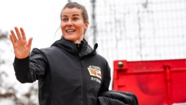 Marie-Louise Eta dirigió su primer entrenamiento en Unión Berlín