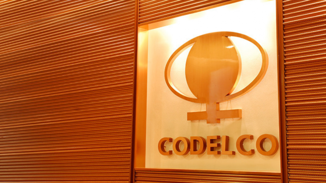 Trama bielorrusa: Codelco amplía querella e incluye a exdiputados Gabriel Silber y Aldo Cornejo