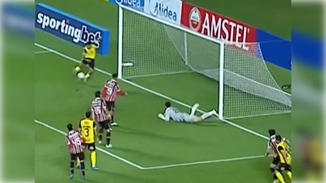 [VIDEO] O'Higgins lamentó una increíble acción malograda por Rabello en Brasil