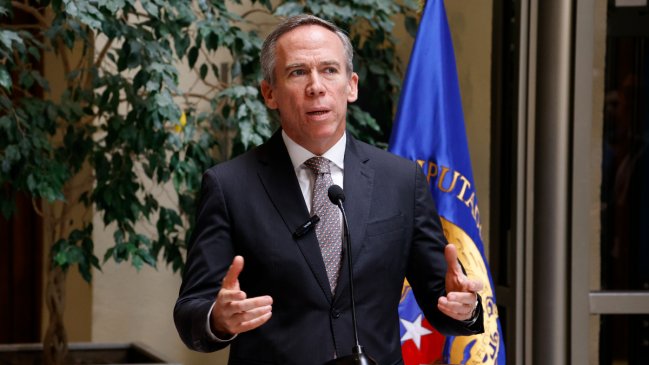 Alessandri apoya proyecto de reforma del Ejecutivo, pero no está 