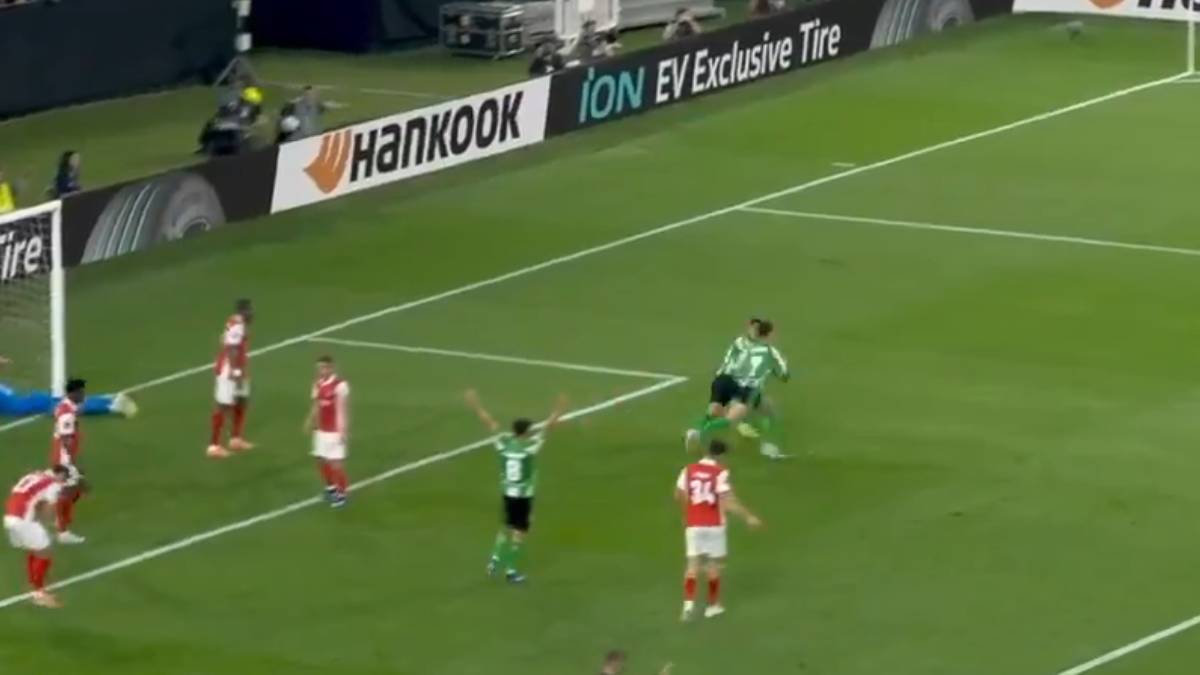 [VIDEO] Antony acercó a Real Betis a semifinales de la Europa League