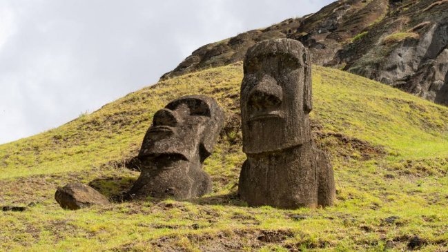 Turista deberá pagar cerca de $4 millones por daños en parque de Rapa Nui: Fue expulsado
