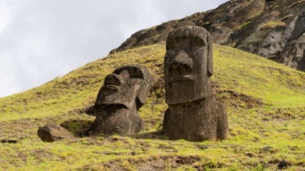 Turista deberá pagar cerca de $4 millones por daños en parque de Rapa Nui: Fue expulsado