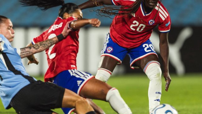   [VIDEO] Tras larga revisión la Roja Femenina celebró la ventaja ante Uruguay 