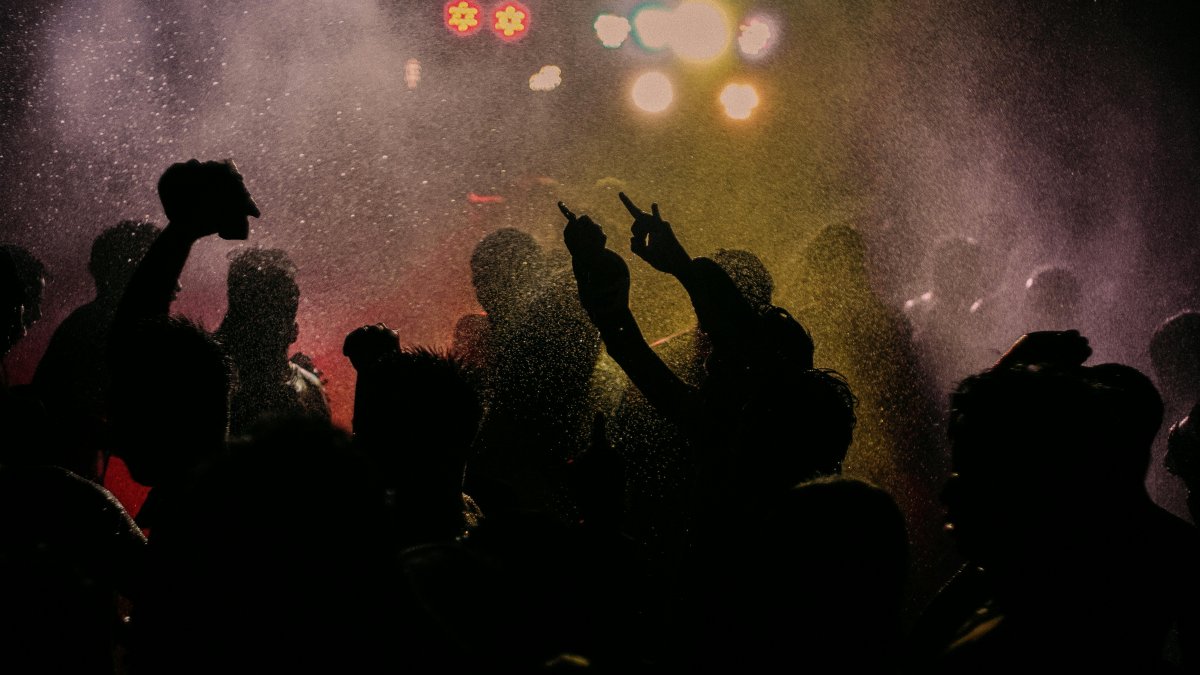 Concepción: Reclamos lograron fiscalización de un "after" con 350 fiesteros a las 7 a.m.