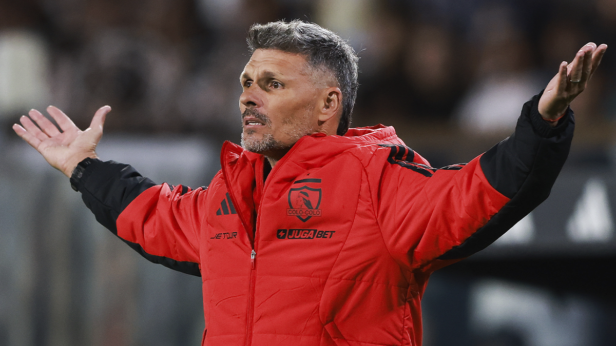 Ortiz analizó la caída de Colo Colo: Cargar la ofensiva con delanteros no garantiza los goles