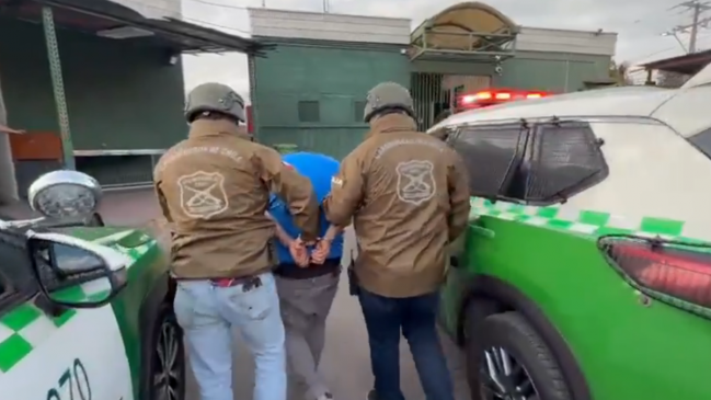 Robo en local al interior de mall en Quilicura terminó con un detenido y un vehículo recuperado