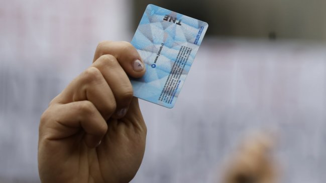 Junaeb denunció ante la PDI la venta de sellos de la TNE