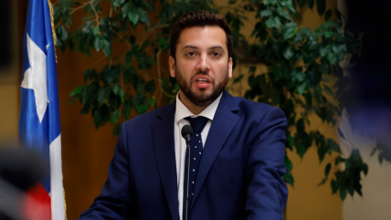 Raúl Soto marca distancia con el PC y el Frente Amplio: 