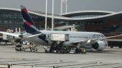 Aviones de Latam y Aerolíneas Argentinas colisionaron en el Aeropuerto de Santiago