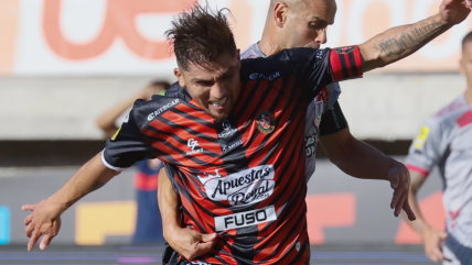 Deportes Limache desvinculó a César Pinares tras mensaje de su esposa en redes