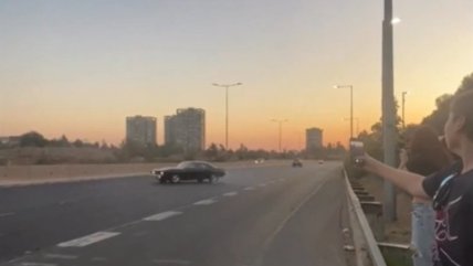 Vitacura se querelló contra 41 conductores por piques en la Costanera Norte