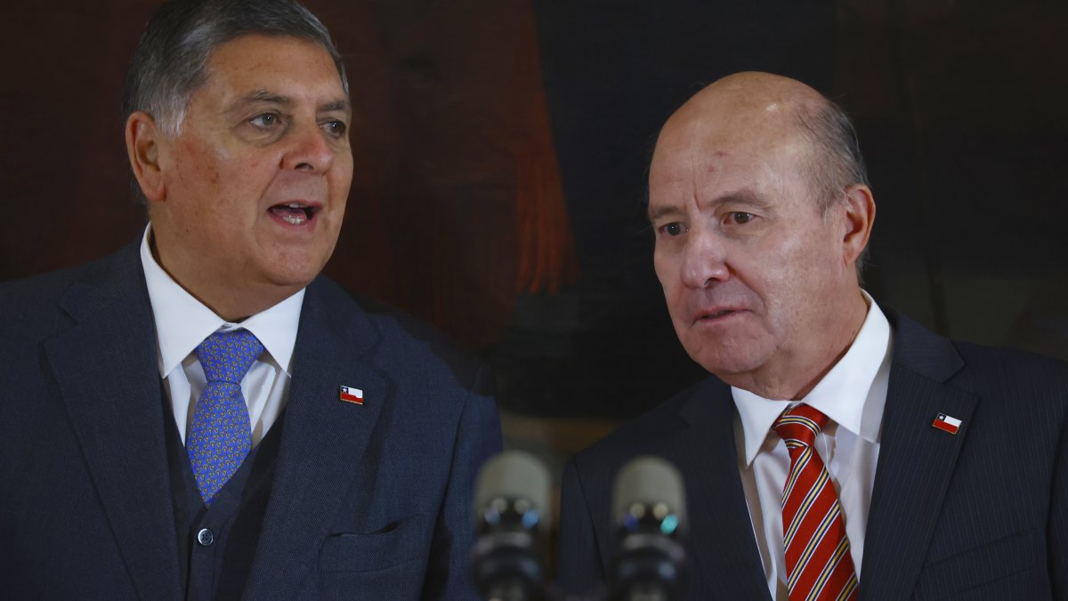 Exención de contribuciones: Oposición acude a Contraloría por "conflicto de interés" de ministros