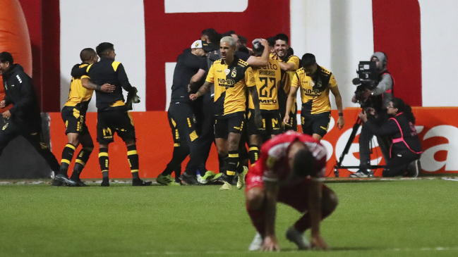 Coquimbo se llevó el triunfo sobre la hora ante La Calera y tomó impulso en la Liga