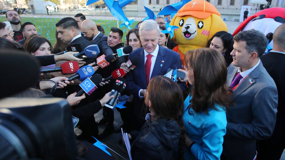 Kast esquiva preguntas sobre inseguridad, pero dice que la enfrentará 