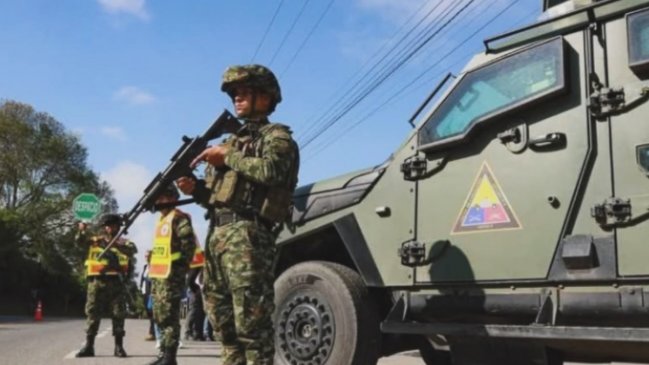 Atacan con explosivos un segundo batallón del Ejército colombiano