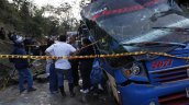 Ascienden a 19 los muertos por el ataque con bomba en carretera colombiana
