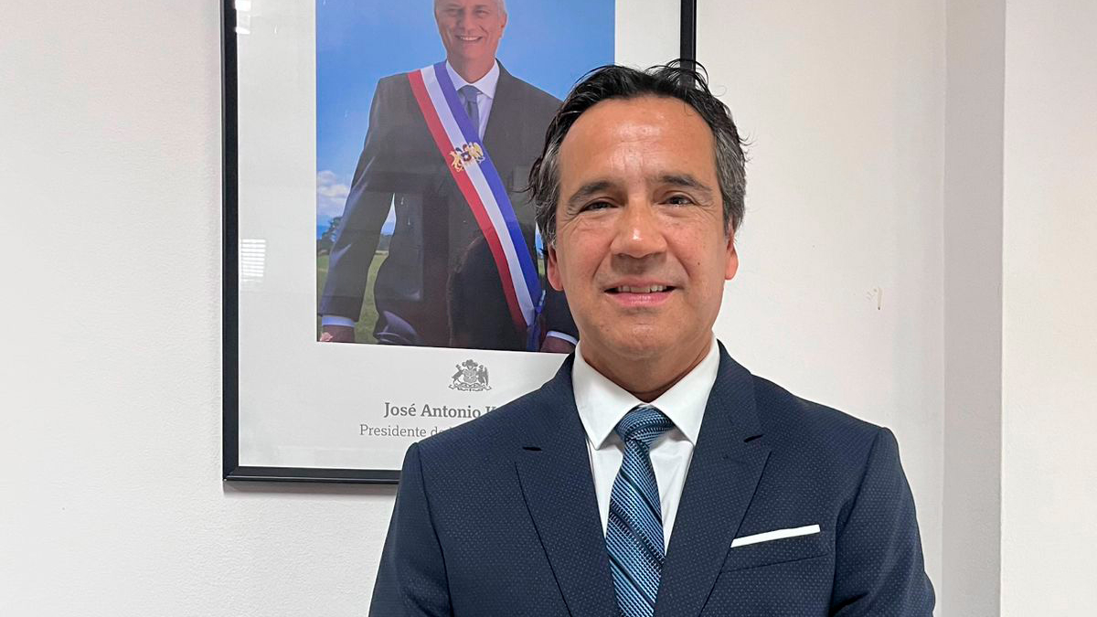 Renato Münster rompe el silencio tras su renuncia como seremi: "Esperan que vuelva en algún momento"