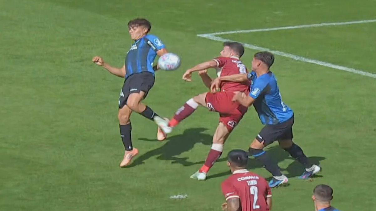 VAR explicó mano penal anulada en La Serena vs. Huachipato: "No tenía amplitud de volumen"