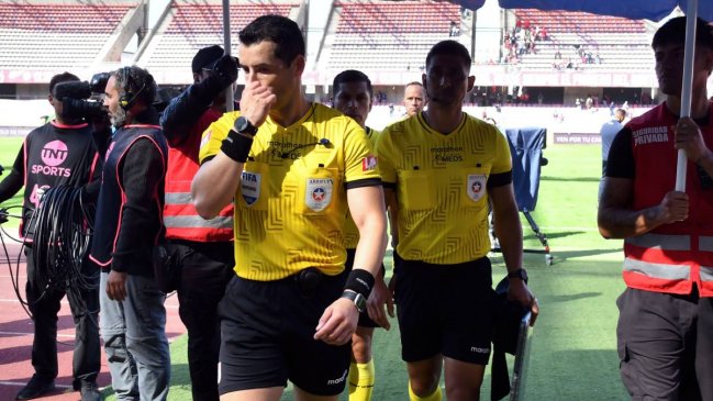 Arbitro Fernando Véjar denunció falta de agua caliente en La Portada