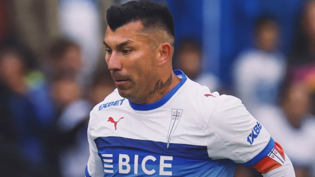 Gary Medel viaja con la UC para enfrentar a Barcelona por la Libertadores