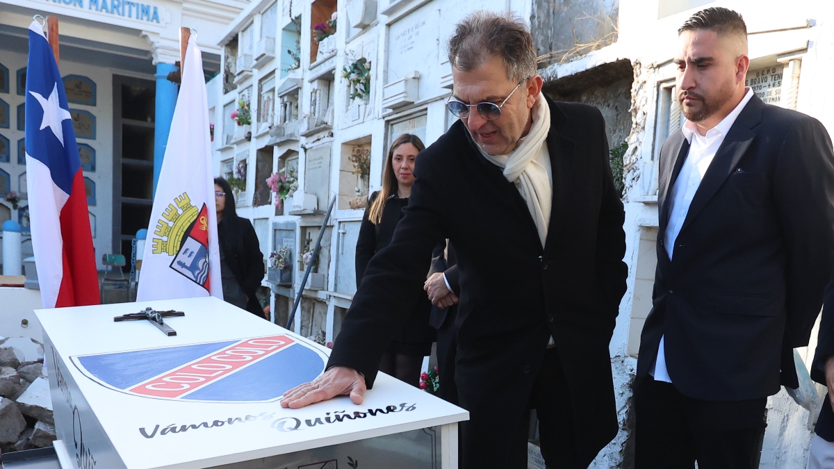 Fue fundador de Colo Colo: restos de Juan Quiñones fueron trasladados al Mausoleo Viejos Cracks