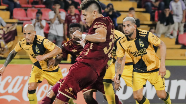 Coquimbo sufrió una dura caída ante Tolima que encendió su grupo de Copa Libertadores