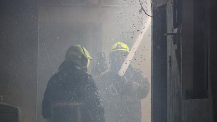 Incendio en Quellón dejó tres fallecidos y daños en vivienda e iglesia colindante